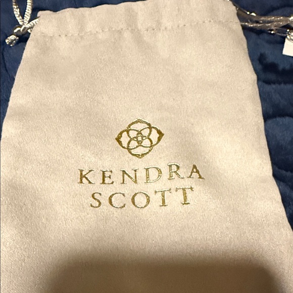 Kendra Scott Silver Chain Necklace with White Pendant - Picture 2 of 6